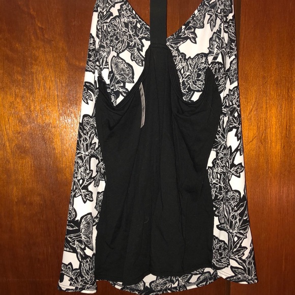 Patterned Tank Top - Picture 3 of 3